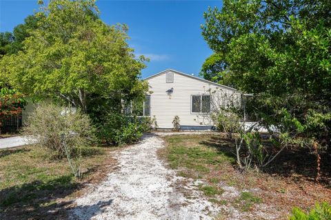 Photo of 907 Hull Street S, Gulfport, FL 33707 (MLS # TB8433684)