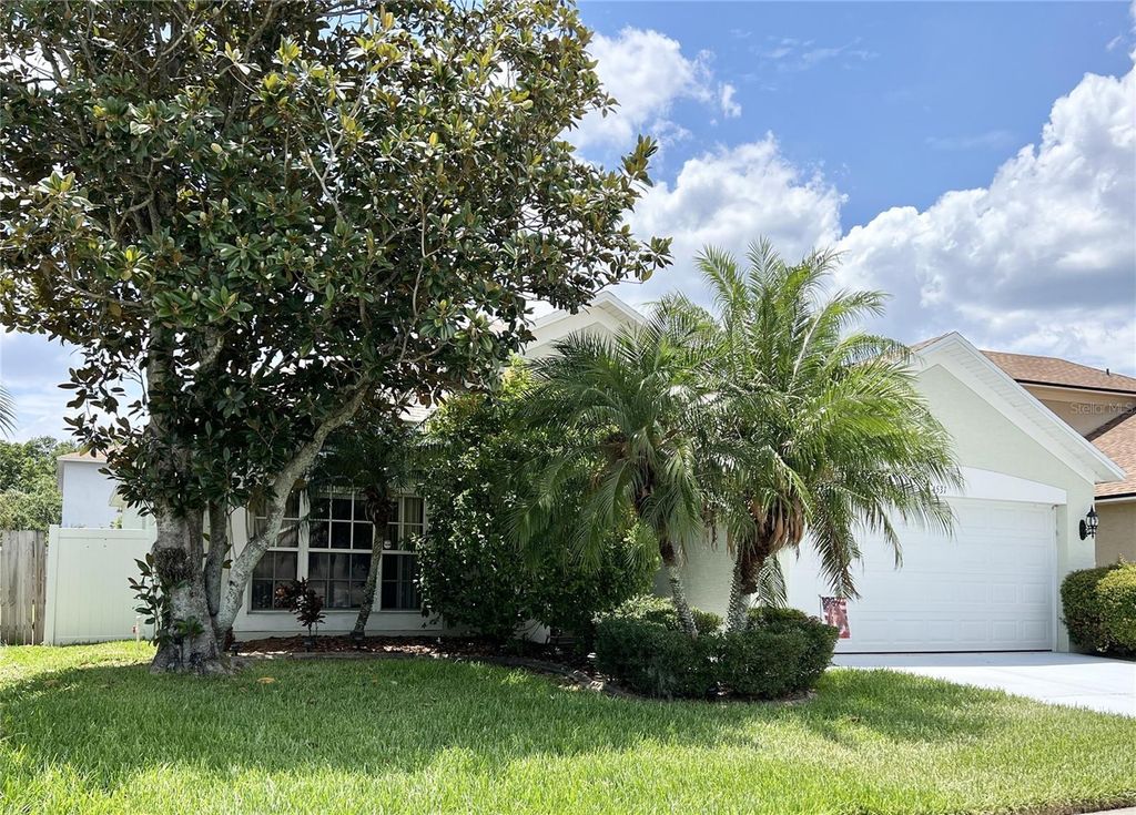 Photo of 4531 Gateway Blvd, Wesley Chapel, FL 33544 (MLS # TB8437977)