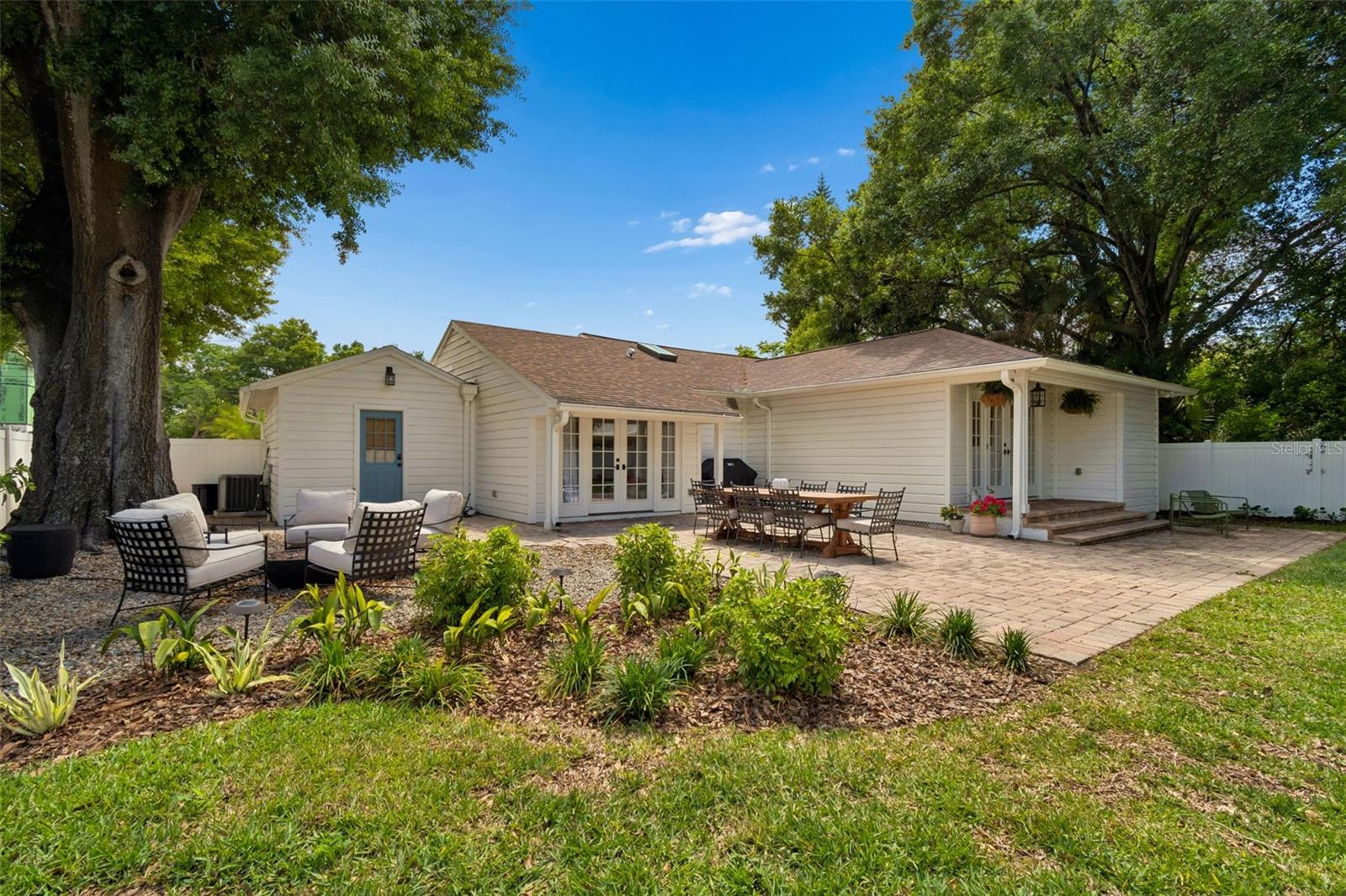 RIVERSIDE NORTH - Residential