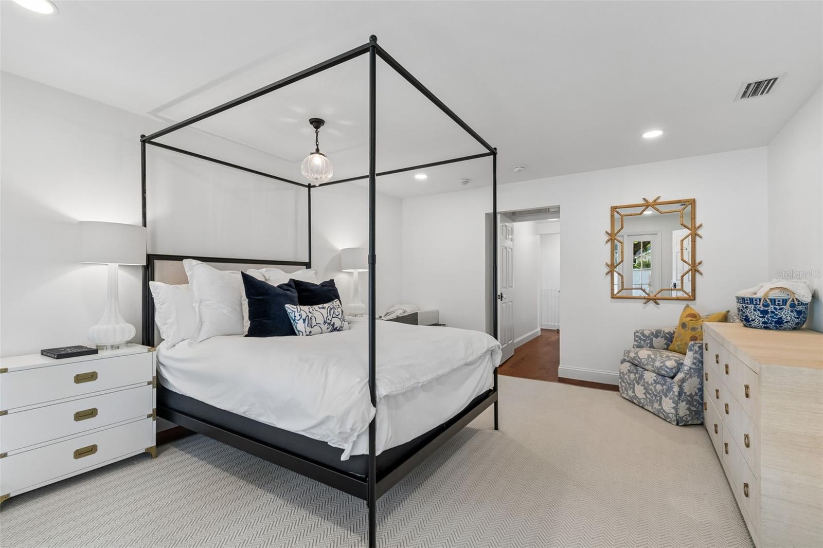 RIVERSIDE NORTH - Residential