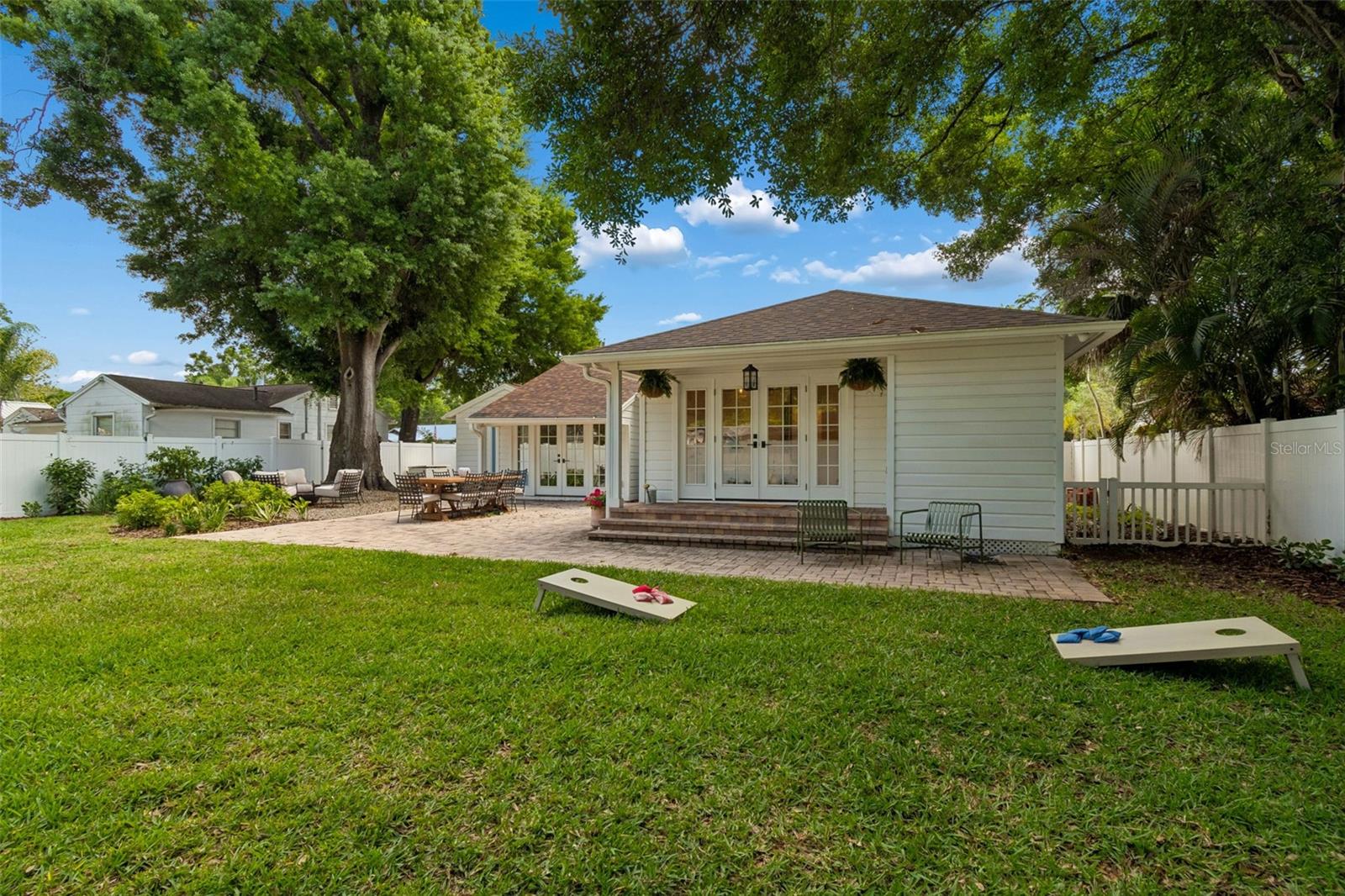 RIVERSIDE NORTH - Residential