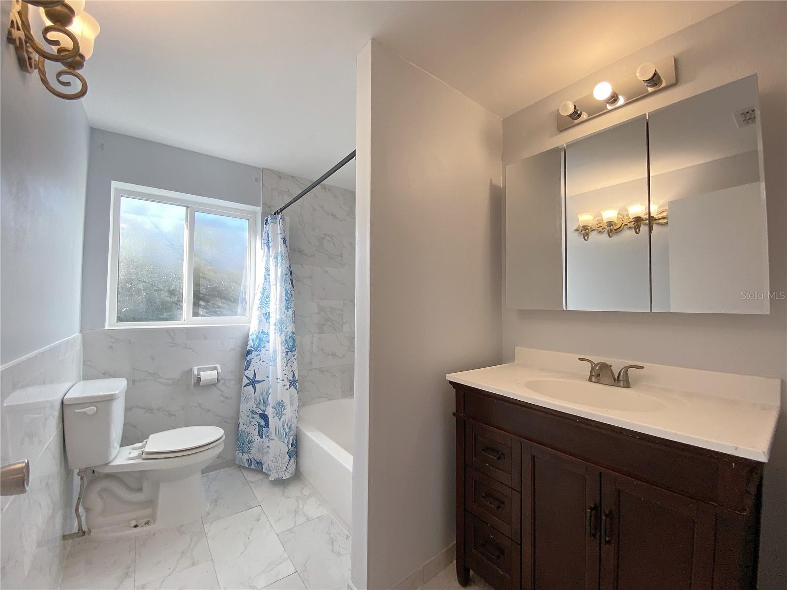 RIDGE MANOR 02 UN - Residential Lease