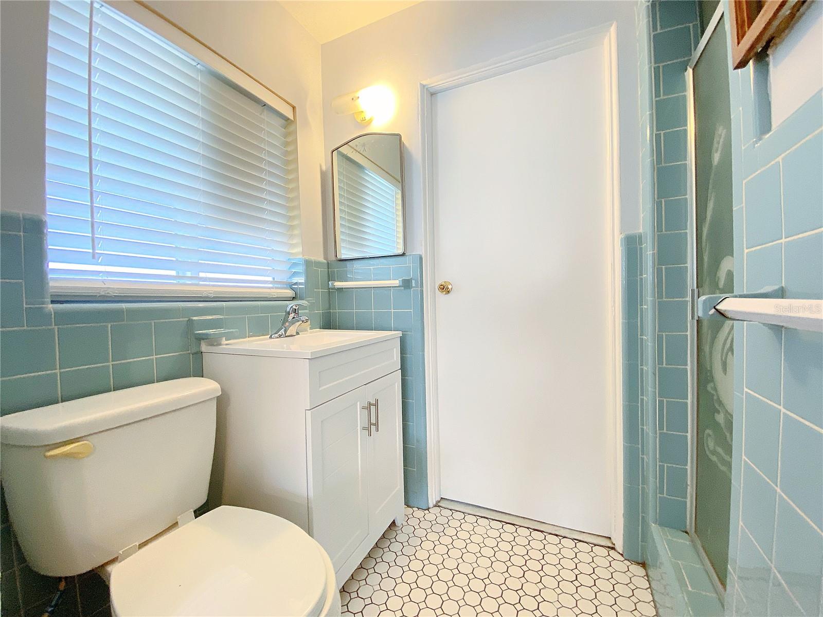 RIDGE MANOR 02 UN - Residential Lease