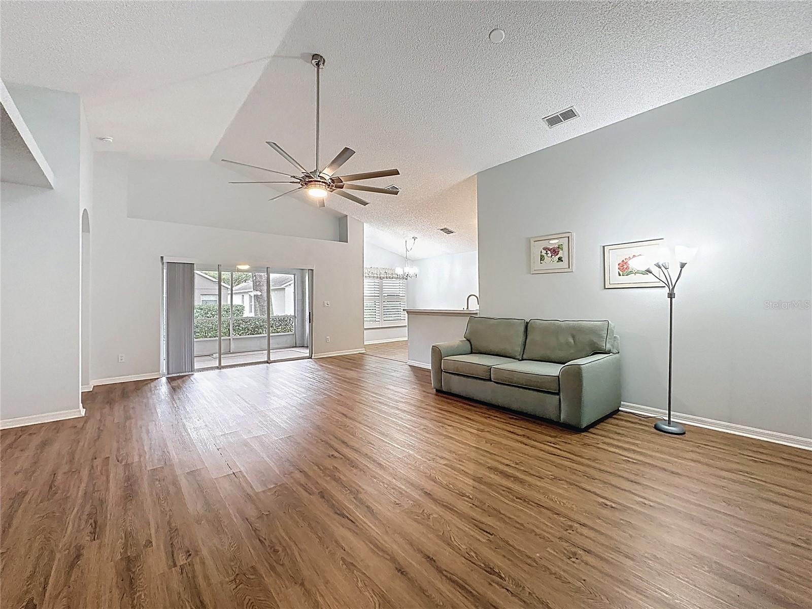 KINGS RIDGE - Residential