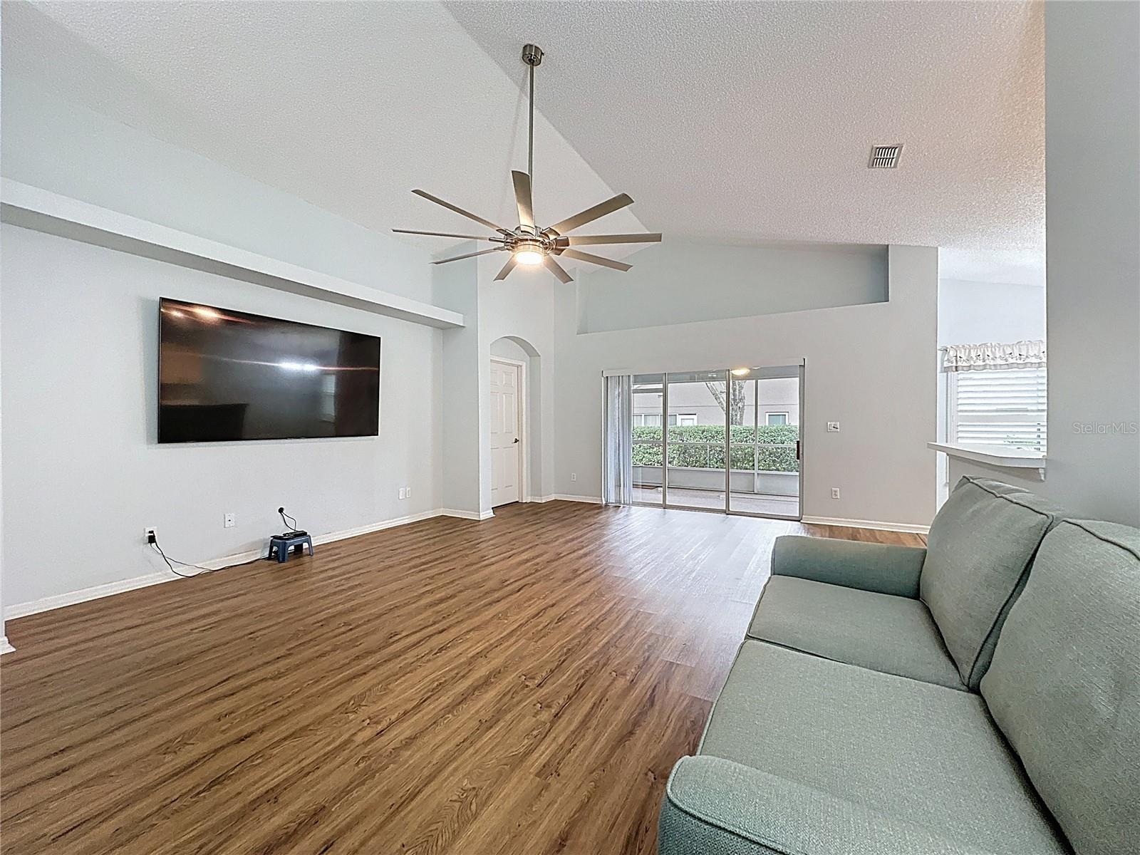 KINGS RIDGE - Residential