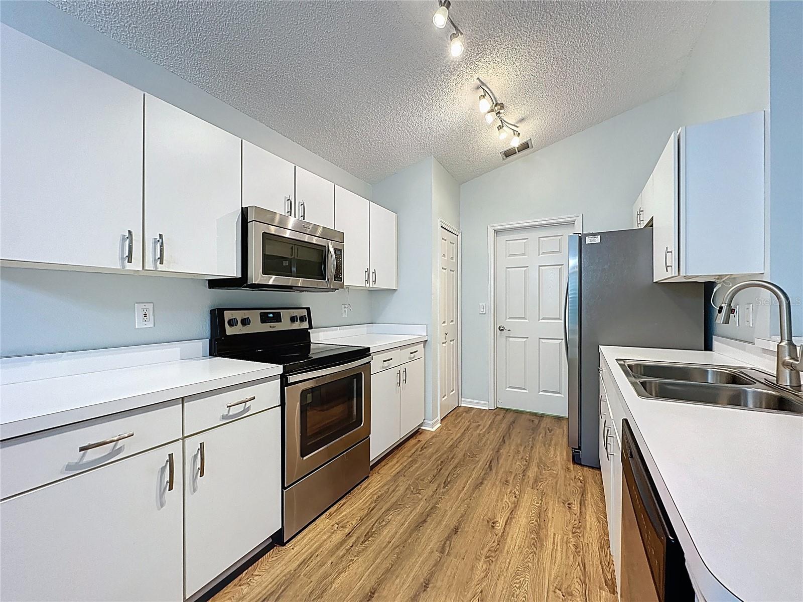 KINGS RIDGE - Residential