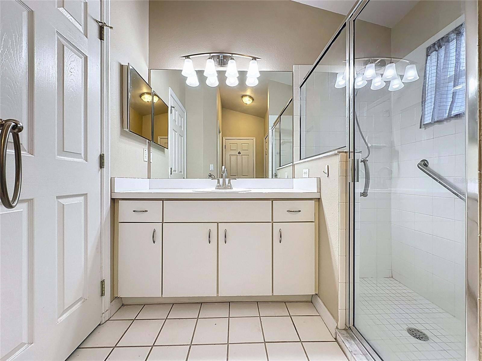 KINGS RIDGE - Residential