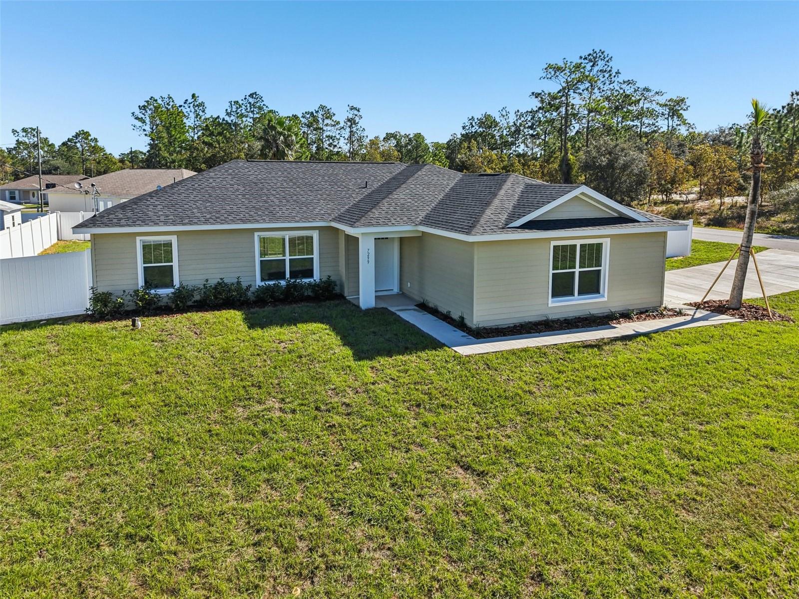 7229 HEMLOCK ROAD