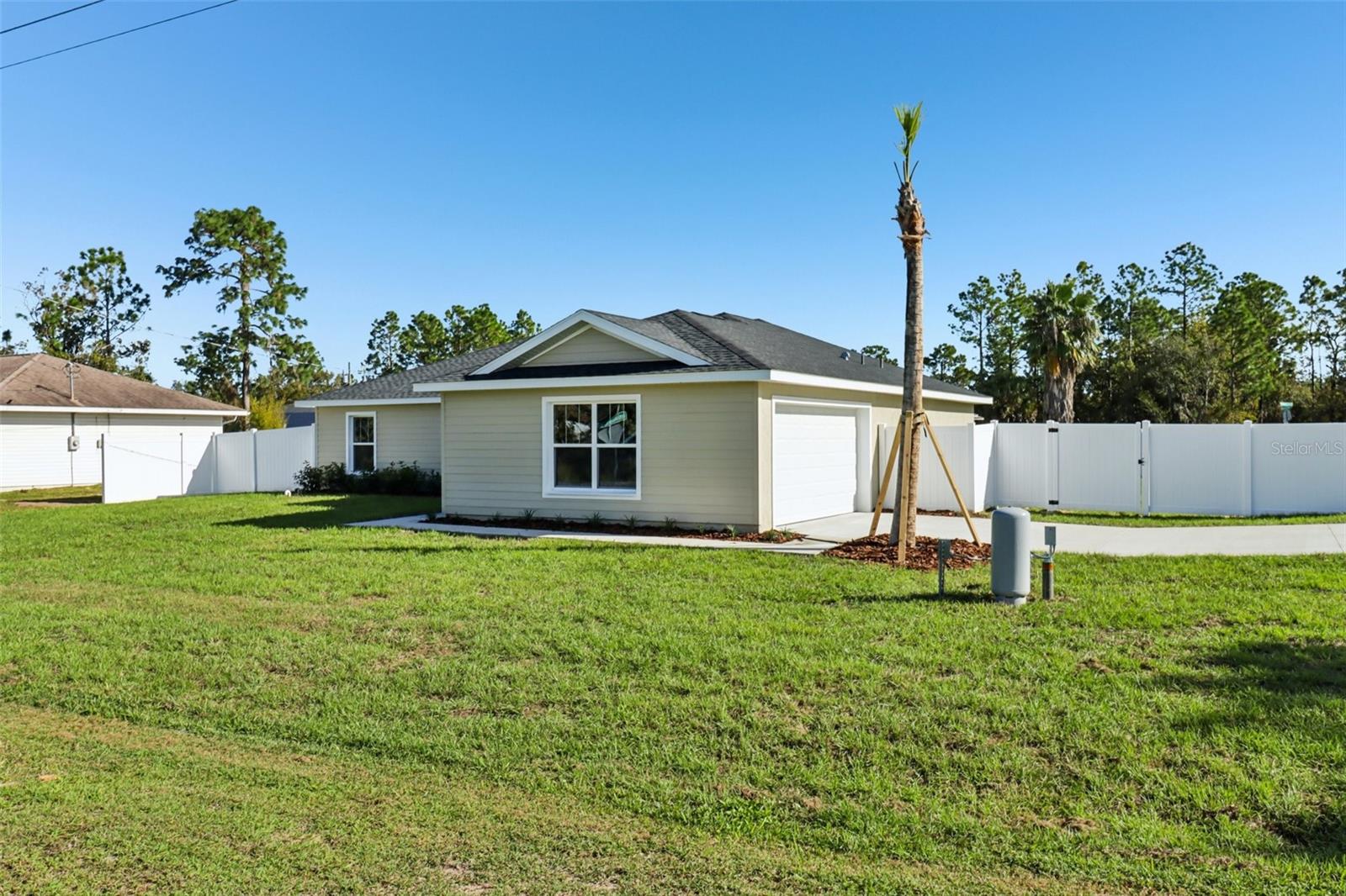 7229 HEMLOCK ROAD