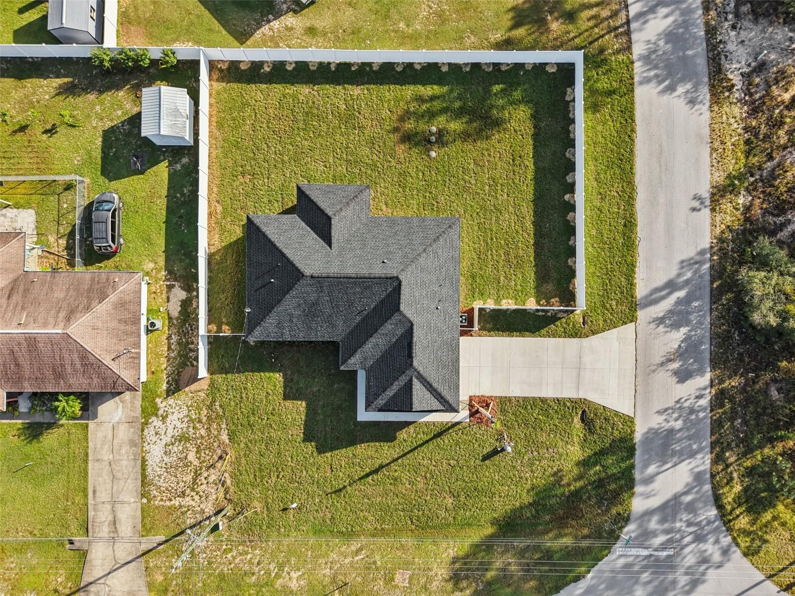 7229 HEMLOCK ROAD