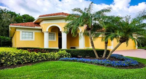 Photo of 9008 Willowbrook Circle, Bradenton, FL 34212 (MLS # TB8408303)