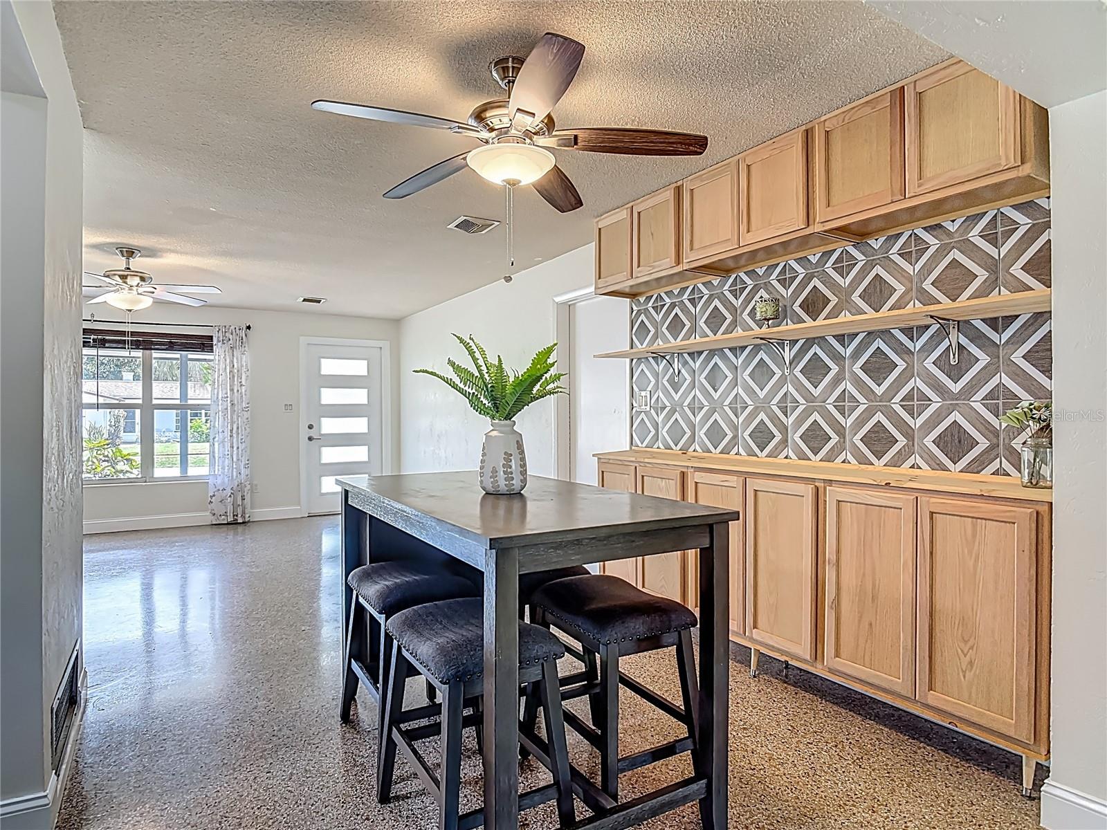 213 LYNNHURST DRIVE