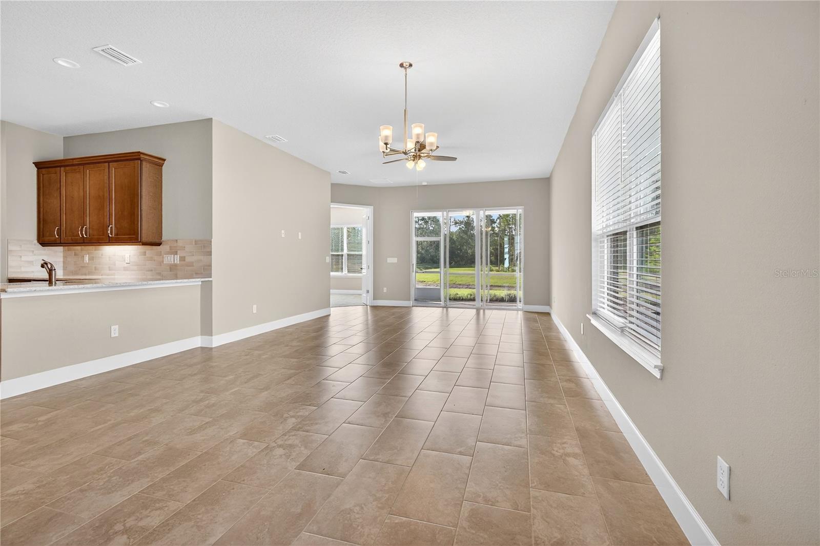 32 LONGRIDGE LANE