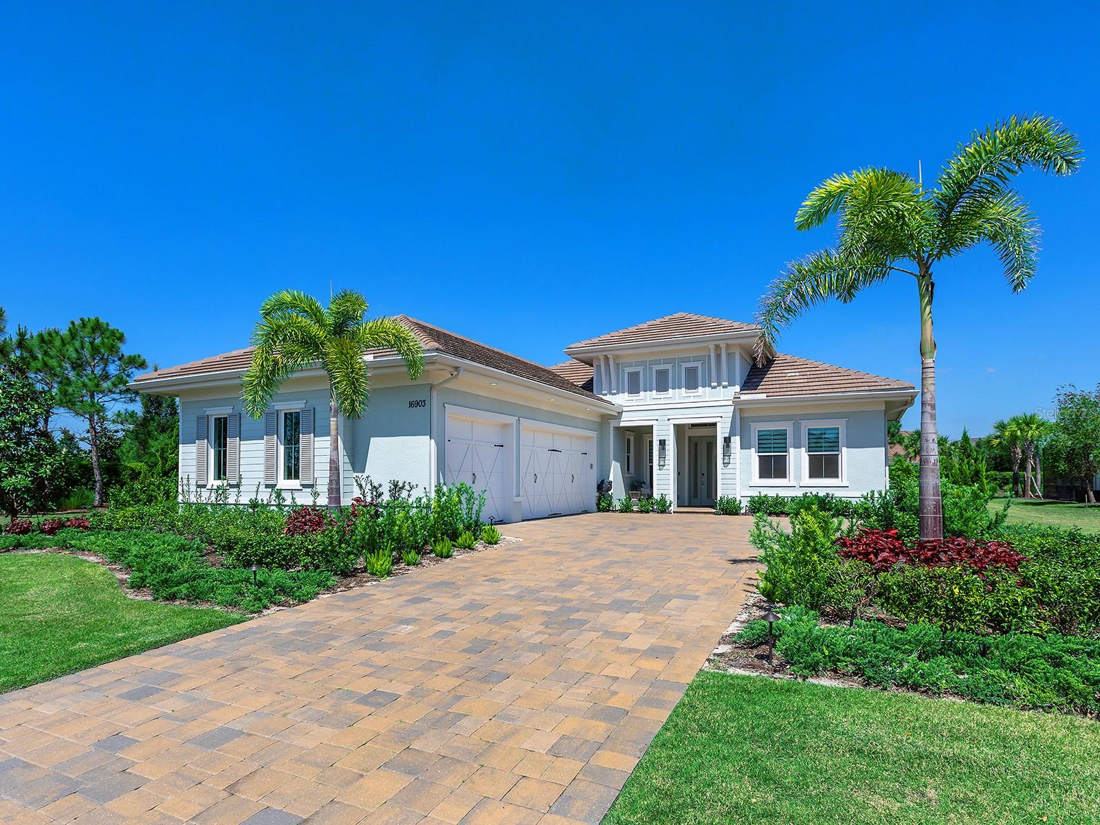 LAKE CLUB - Residential
