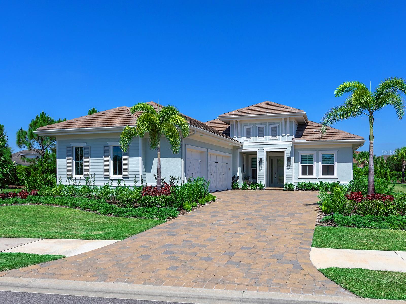 LAKE CLUB - Residential