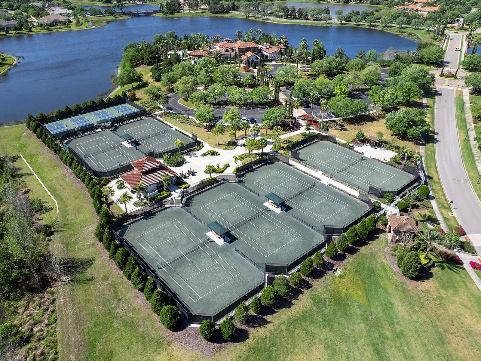 LAKE CLUB - Residential