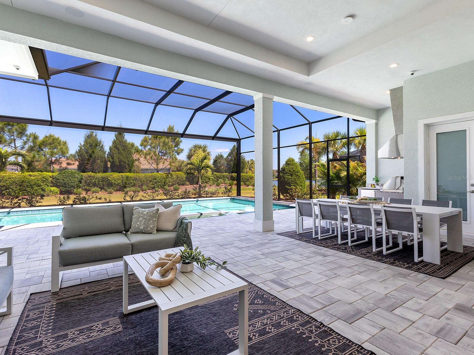 LAKE CLUB - Residential