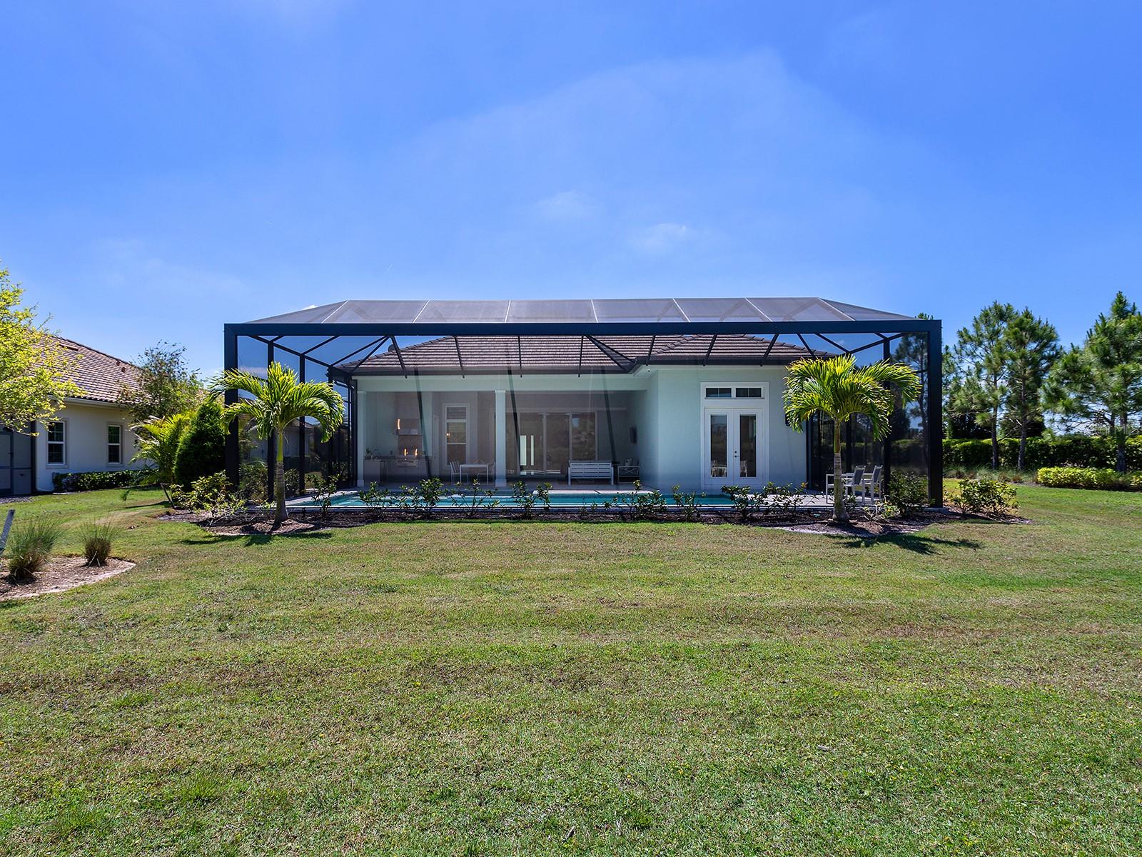 LAKE CLUB - Residential