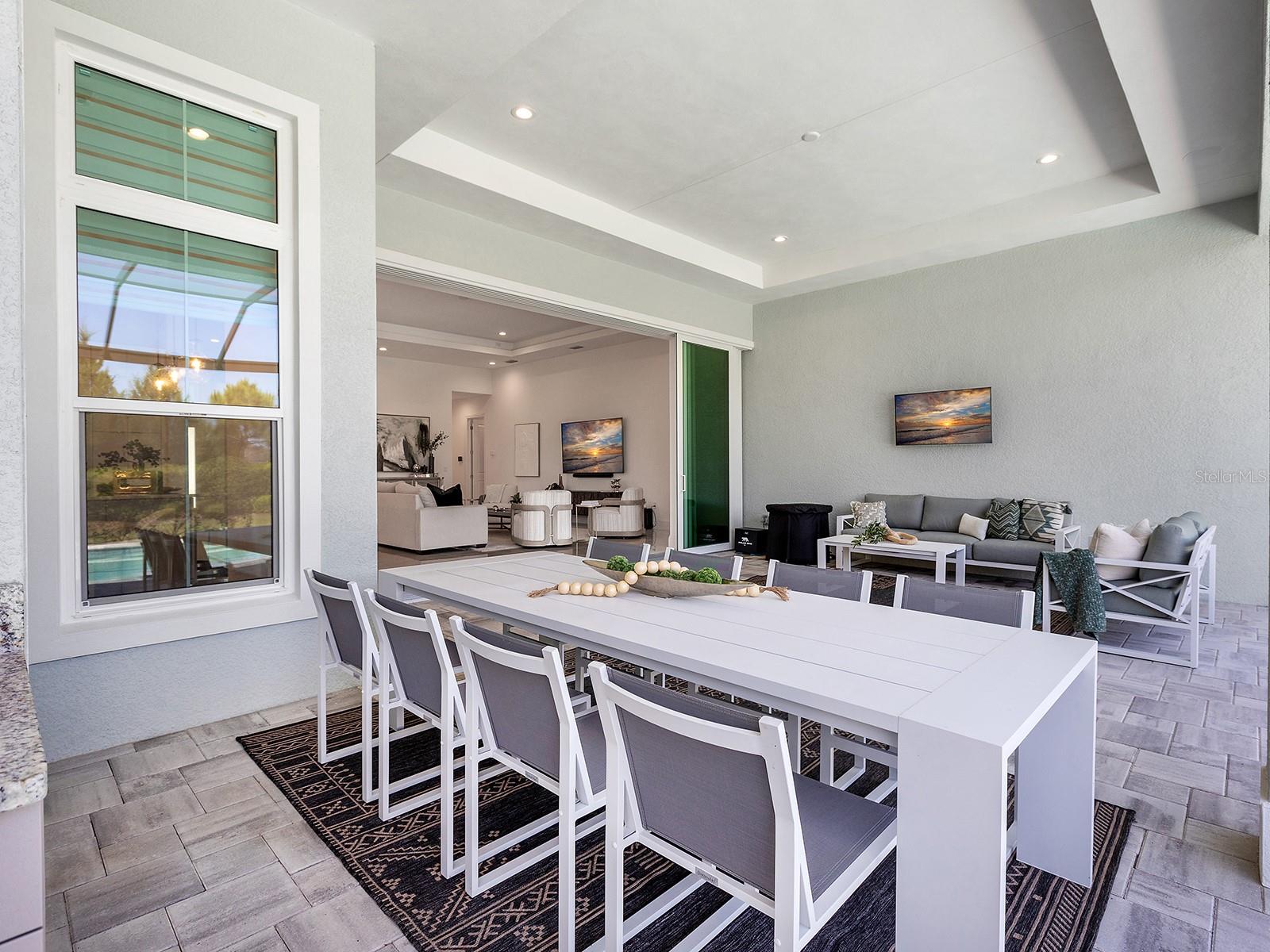 LAKE CLUB - Residential