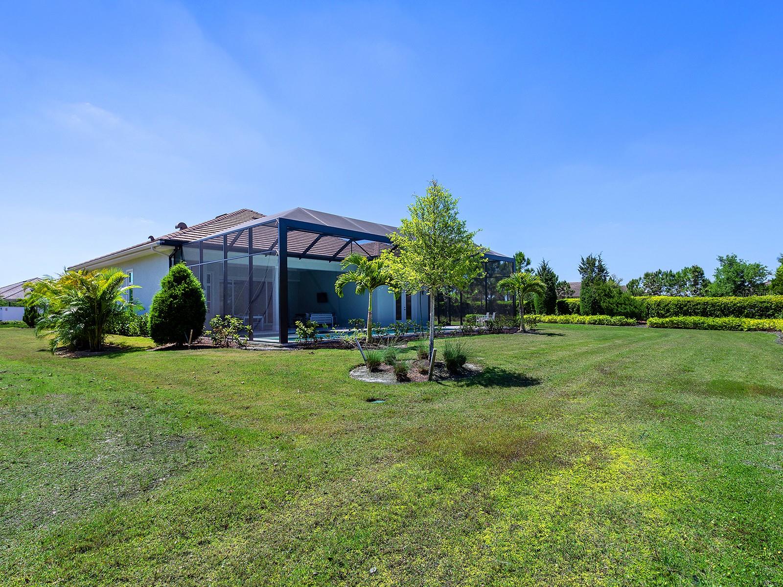 LAKE CLUB - Residential