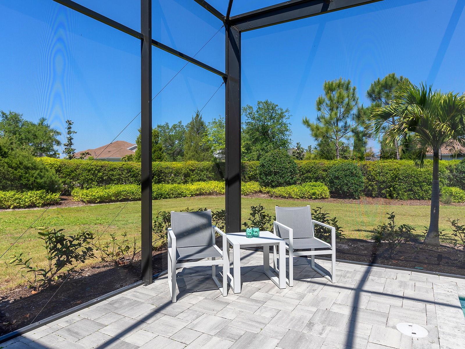 LAKE CLUB - Residential