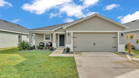 A home in LAKELAND