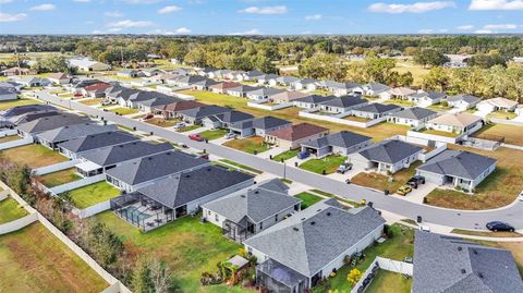 A home in LAKELAND