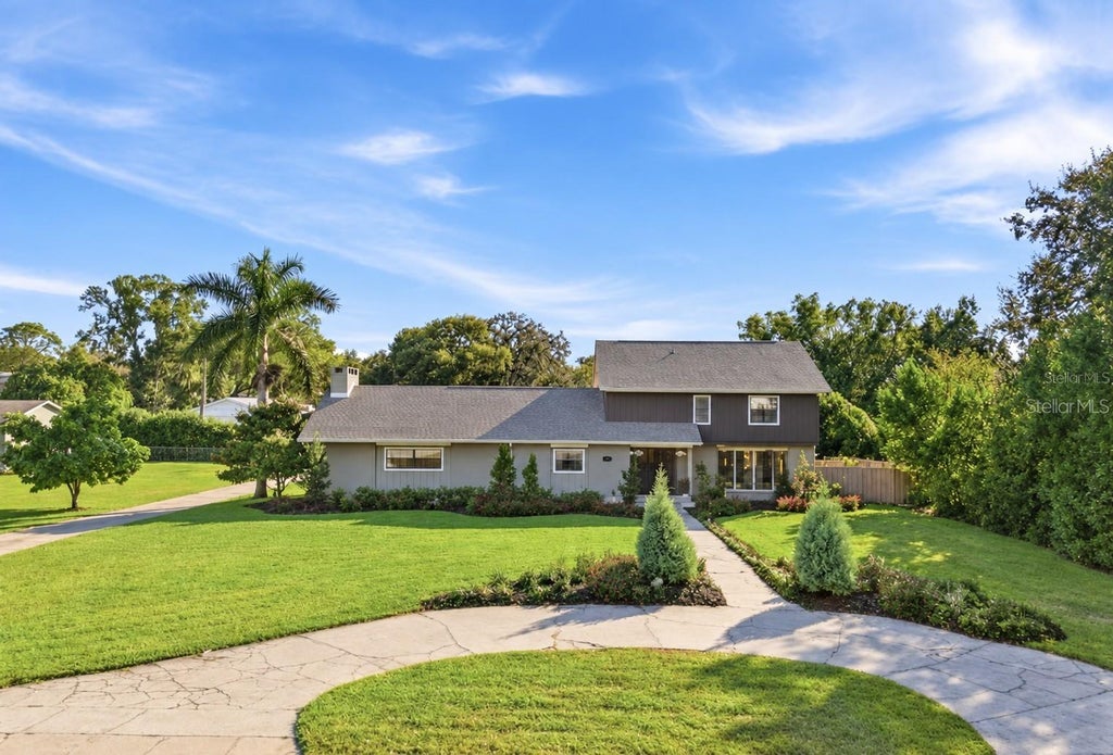 Photo of 1825 Clubhouse Road, Lakeland, FL 33813 (MLS # P4937385)
