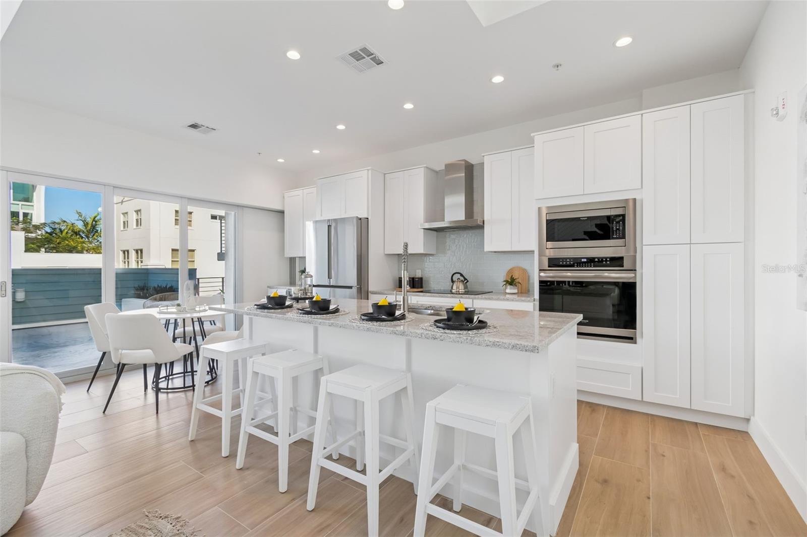 VISTA URBANA - Residential