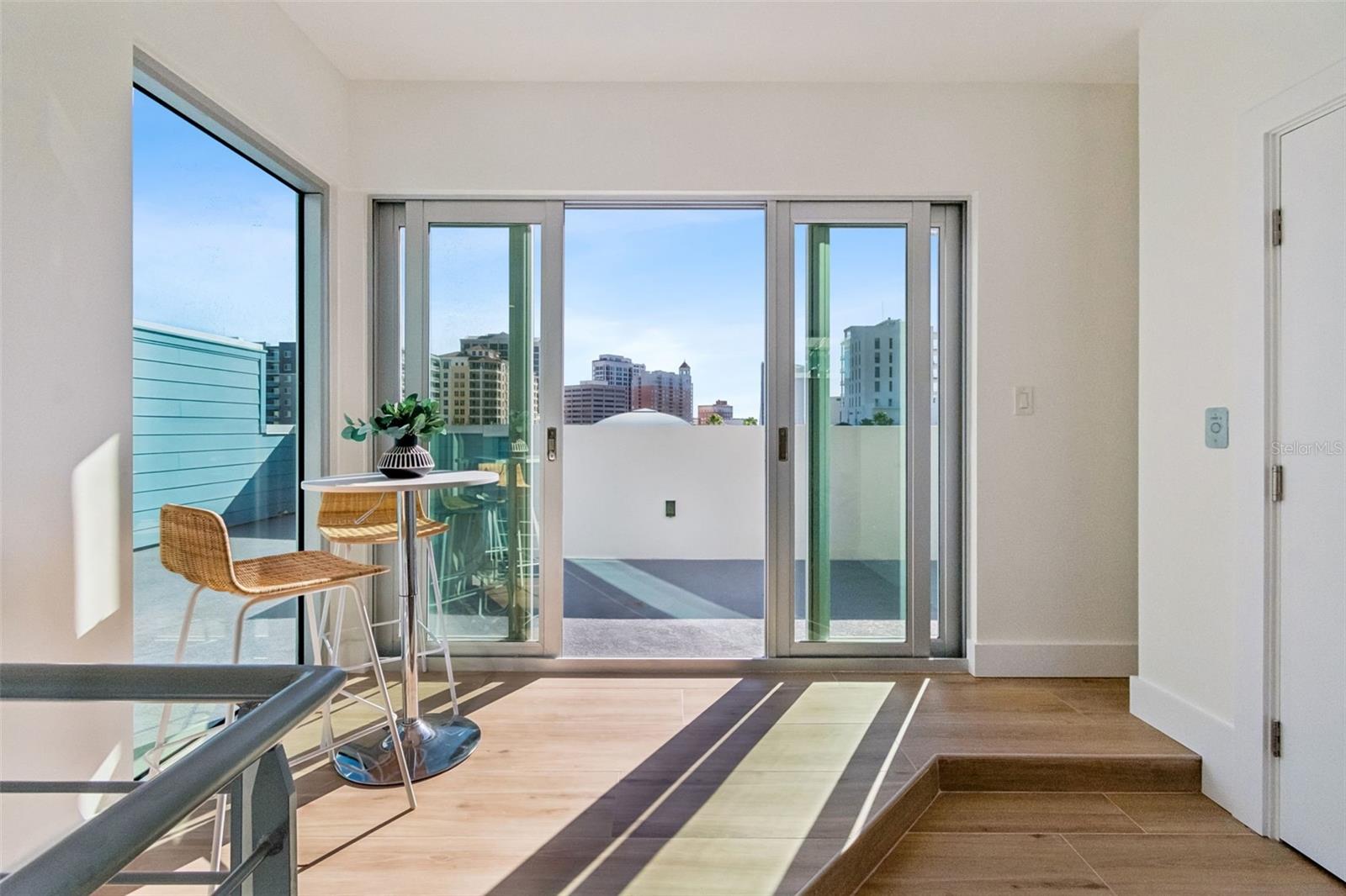 VISTA URBANA - Residential