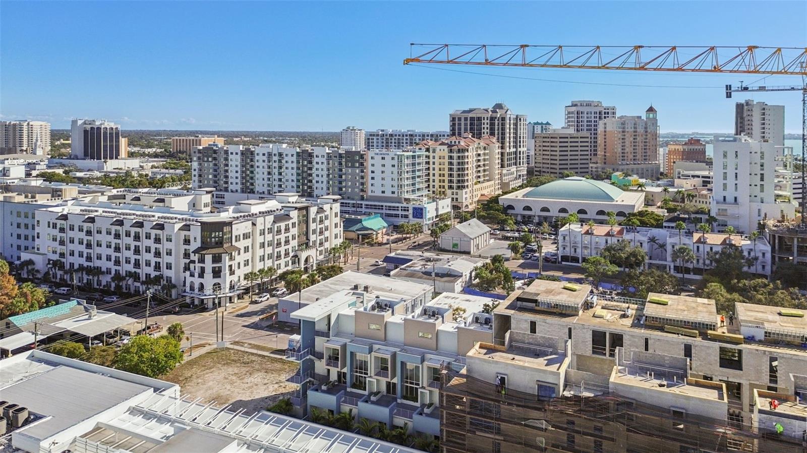 VISTA URBANA - Residential