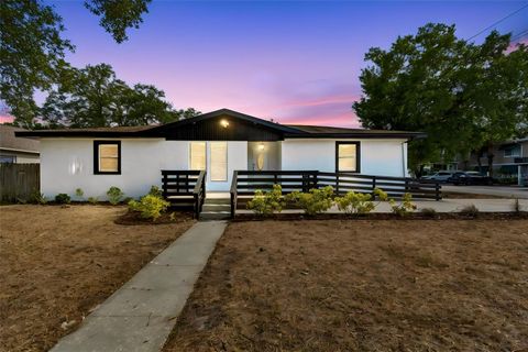 Photo of 3901 W Platt Street, Tampa, FL 33609 (MLS # TB8508913)