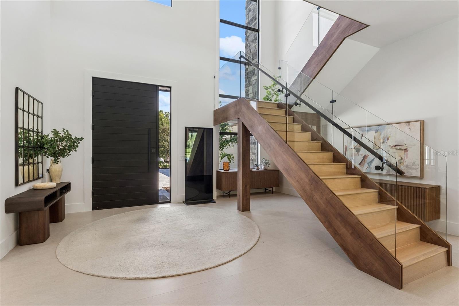 15544 PENDIO DRIVE
