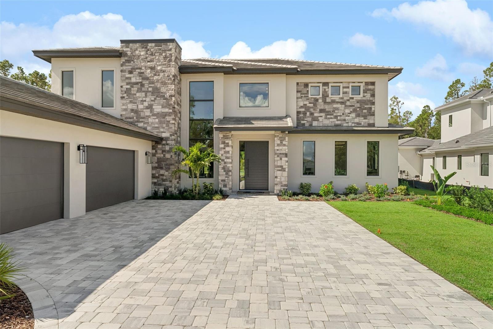 15544 PENDIO DRIVE