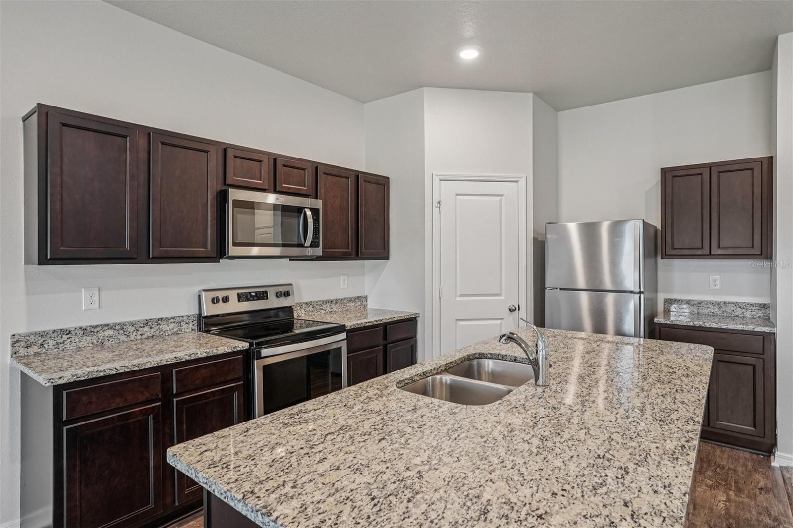 COASTAL WOODS UN B1 - Residential