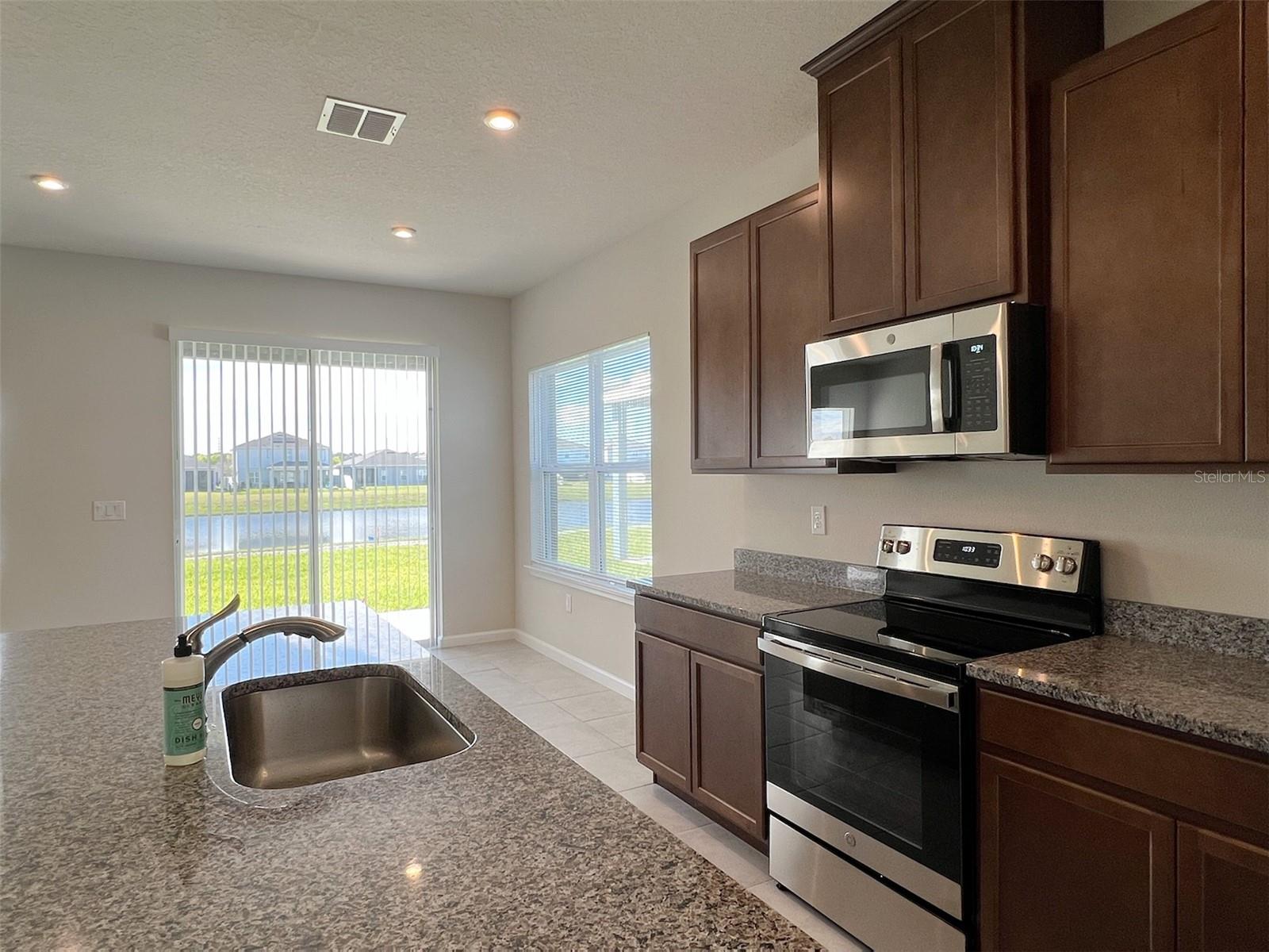 SIENA RESERVE PH 2C PB 30 PGS 160-163 LOT 240 - Residential Lease