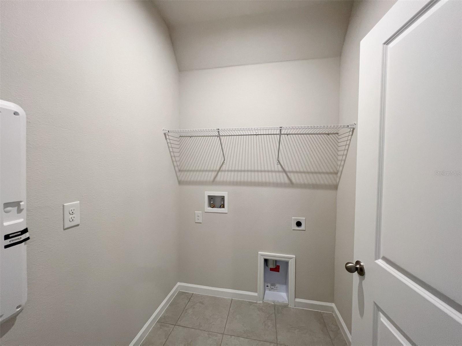 SIENA RESERVE PH 2C PB 30 PGS 160-163 LOT 240 - Residential Lease