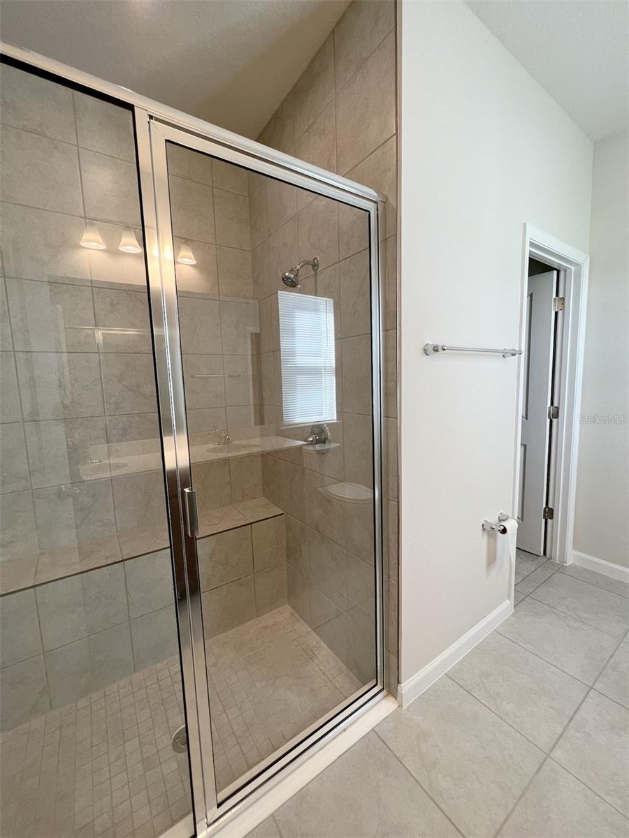 SIENA RESERVE PH 2C PB 30 PGS 160-163 LOT 240 - Residential Lease