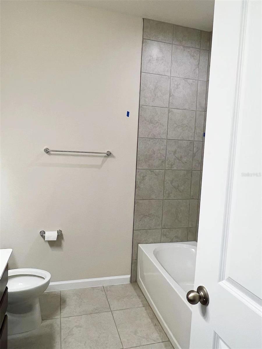 SIENA RESERVE PH 2C PB 30 PGS 160-163 LOT 240 - Residential Lease