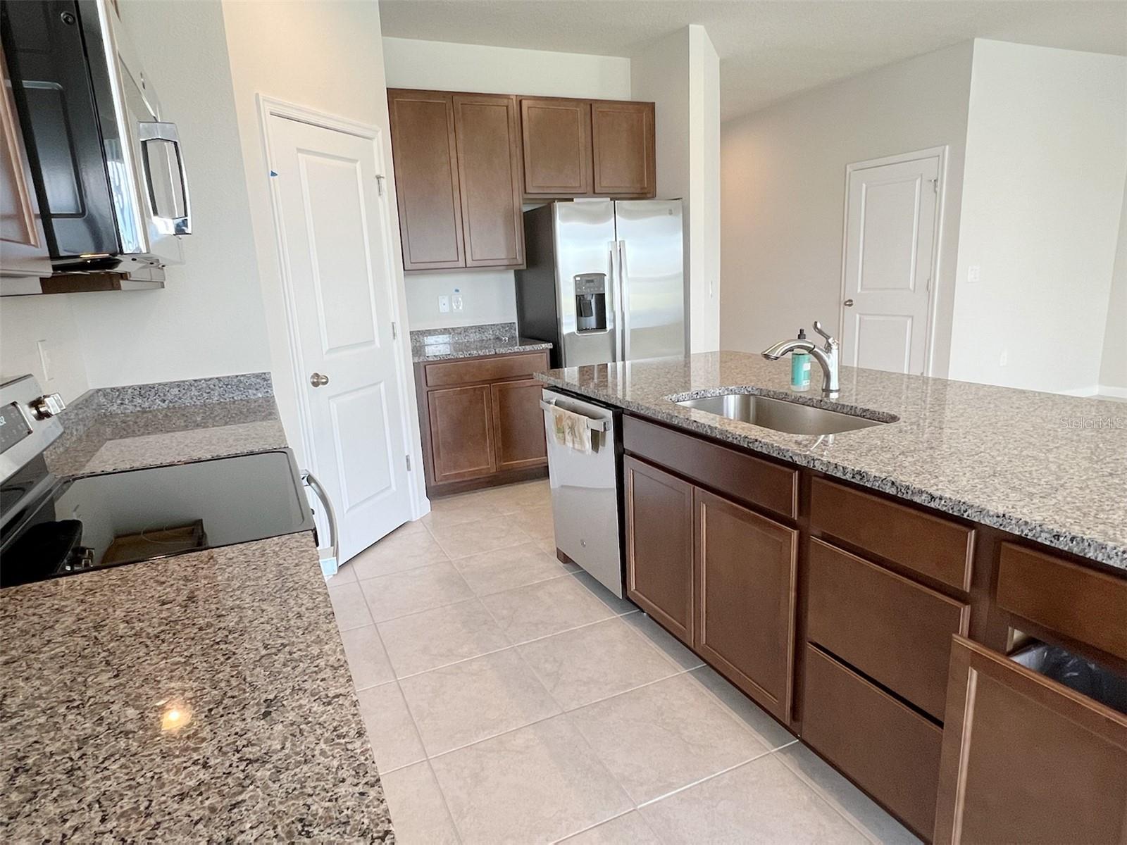 SIENA RESERVE PH 2C PB 30 PGS 160-163 LOT 240 - Residential Lease