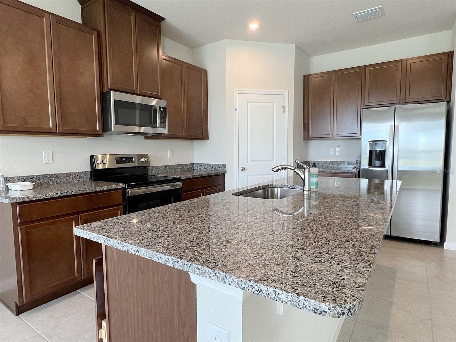 SIENA RESERVE PH 2C PB 30 PGS 160-163 LOT 240 - Residential Lease