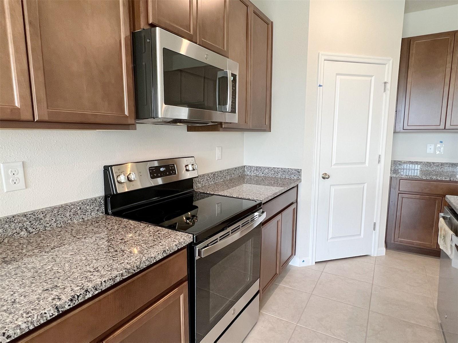 SIENA RESERVE PH 2C PB 30 PGS 160-163 LOT 240 - Residential Lease