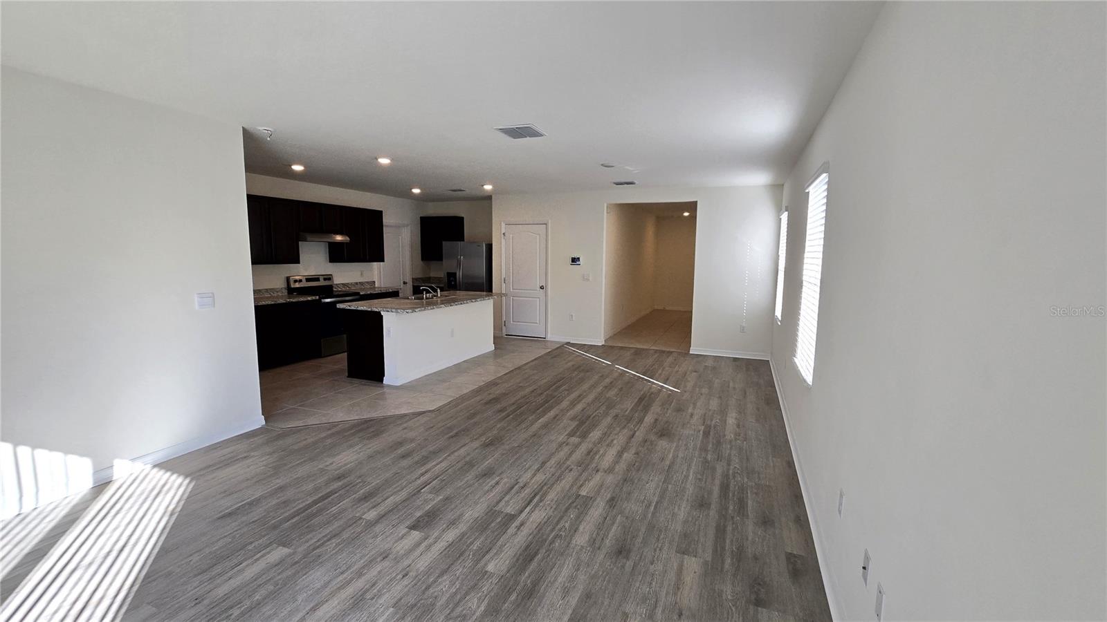 LAKE CHARLES RESIDENCE PH 2 - Residential Lease