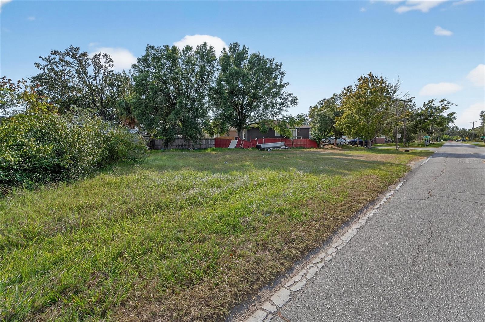 LILLIE ESTATES UNIT A - Land