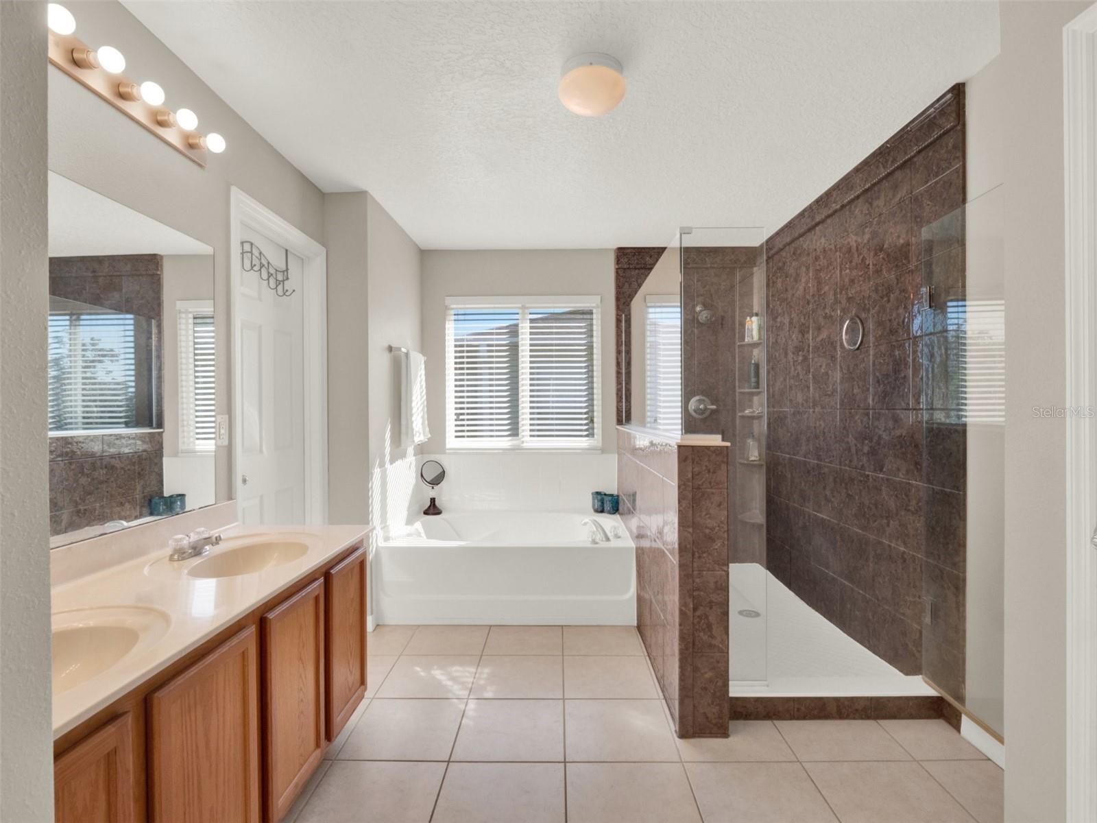 AVALON PARK VILLAGE 05 51 58 - Residential