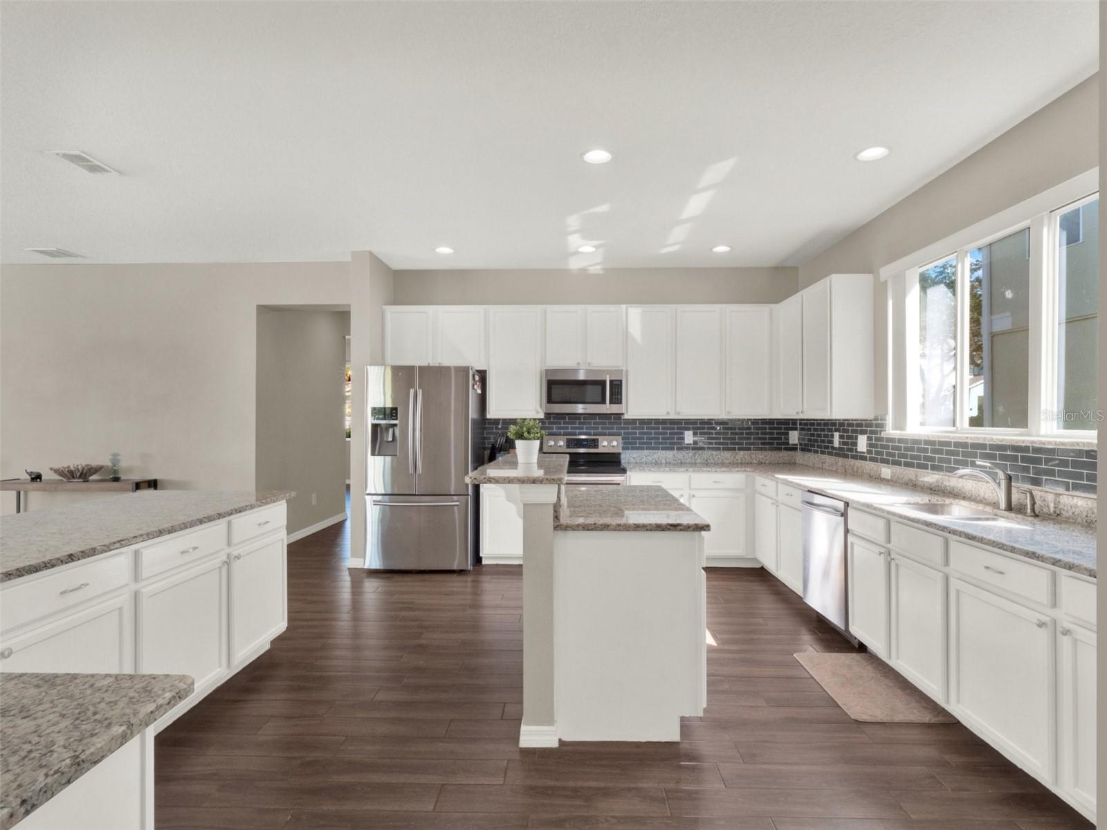 AVALON PARK VILLAGE 05 51 58 - Residential