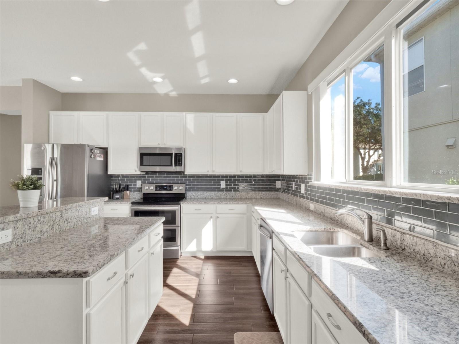 AVALON PARK VILLAGE 05 51 58 - Residential