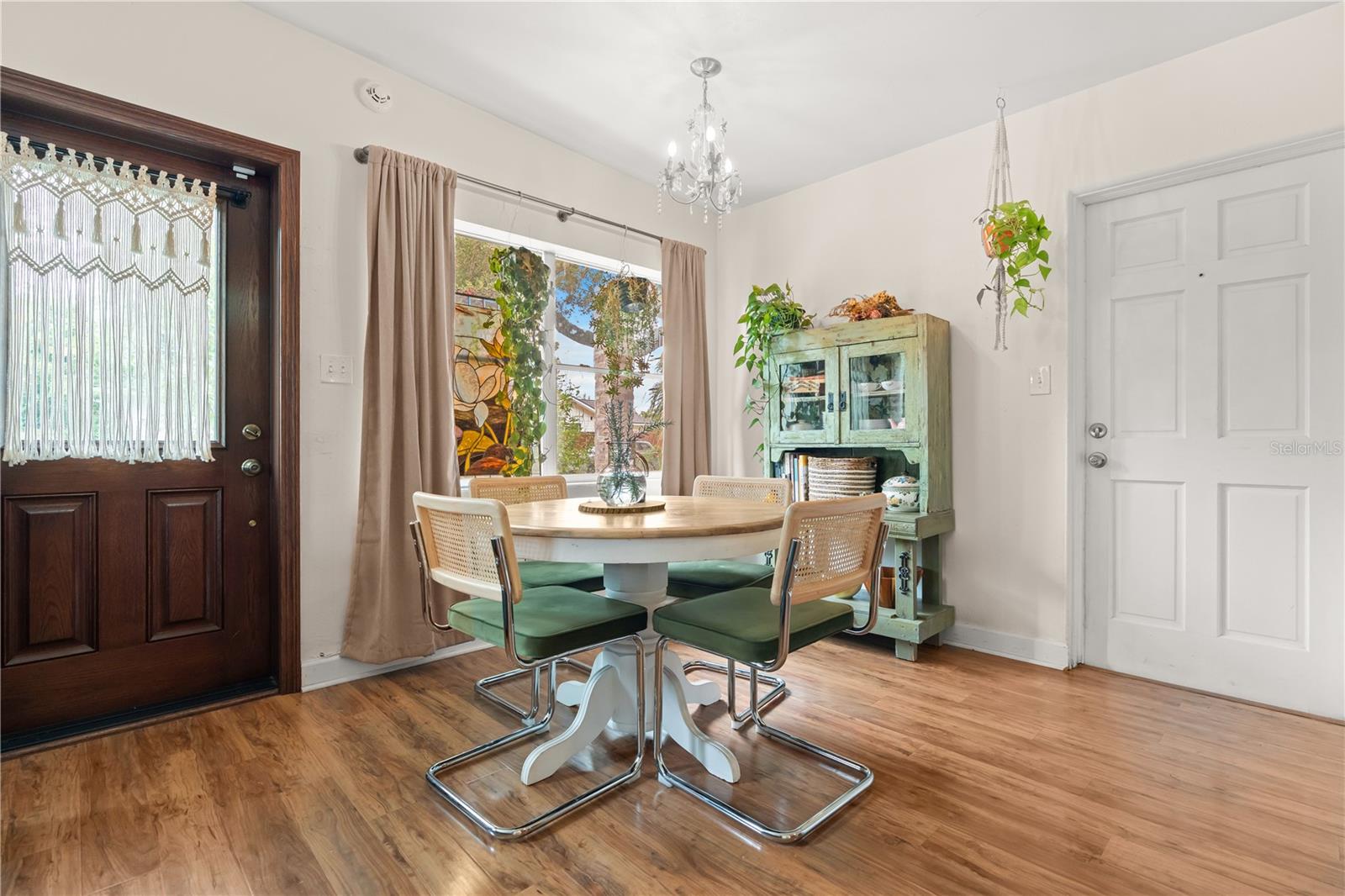 1421 W NEW HAMPSHIRE STREET