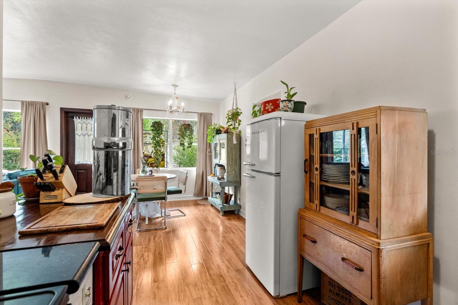 1421 W NEW HAMPSHIRE STREET