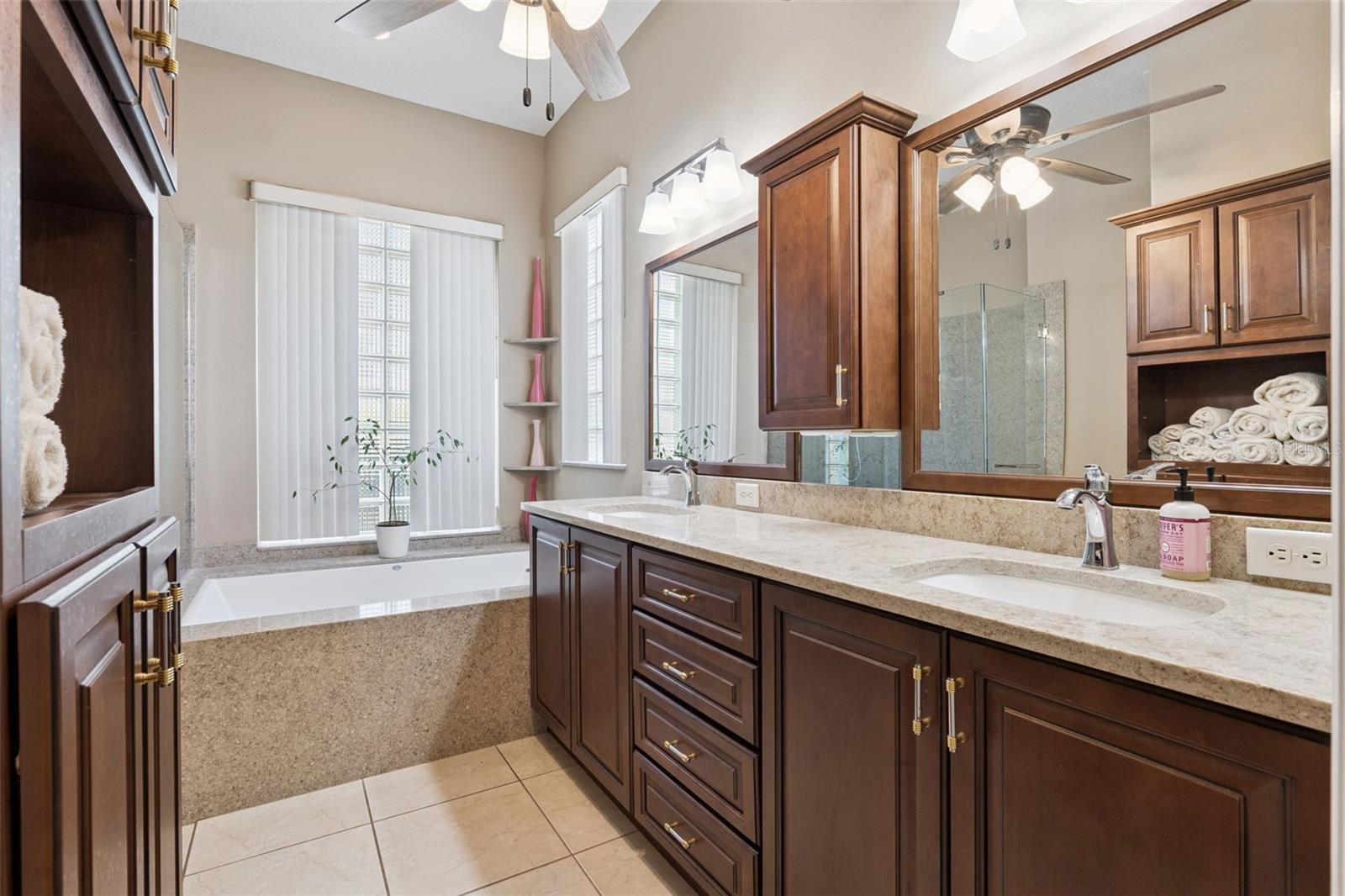 MOUNT DORA COUNTRY CLUB MOUNT DORA UNIT 02 - Residential